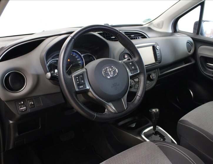 Toyota Yaris Hatchback 1,5 l 74 kw