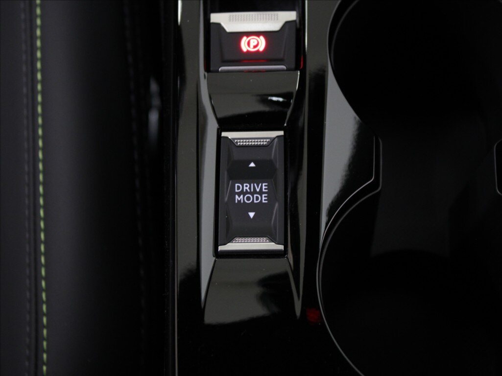 Peugeot 2008 SUV / Terénní 1,2 l 107 kw