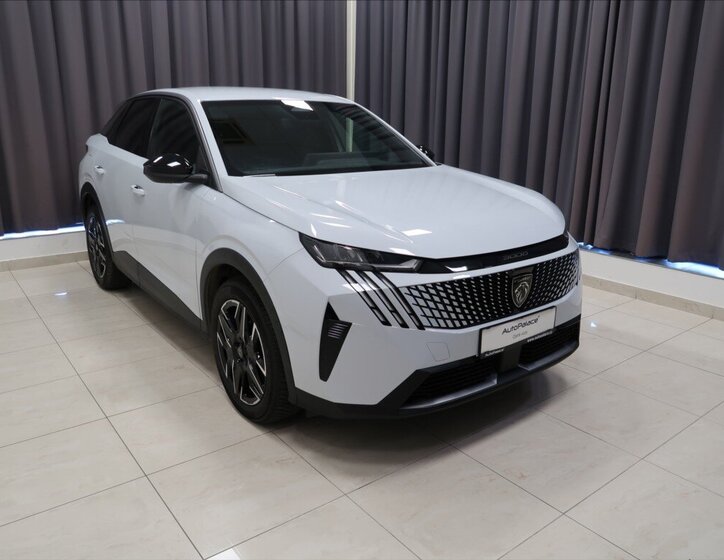 Peugeot 3008 SUV / Terénní 1,2 l 100 kw