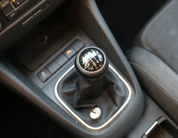 Volkswagen Golf Kombi 1,6 l 77 kw