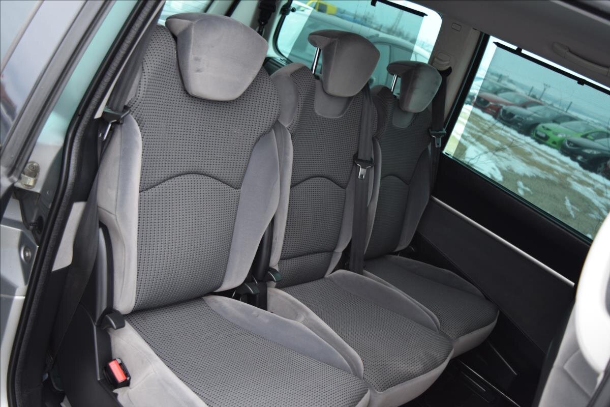 Peugeot 807 MPV 2,0 l 100 kw