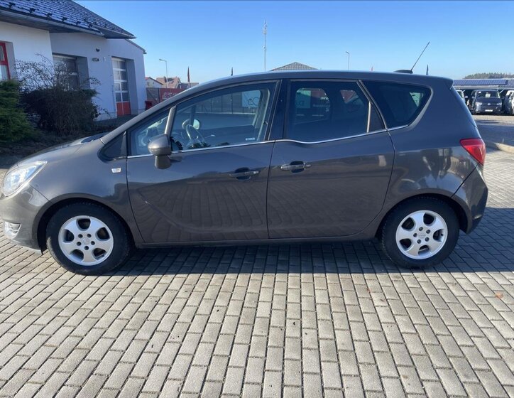 Opel Meriva MPV 1,4 l 88 kw