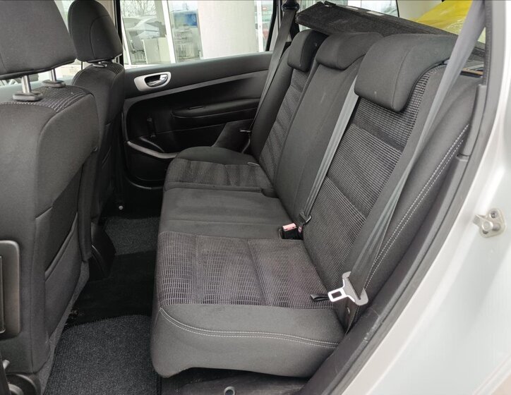 Peugeot 307 Kombi 1,4 l 65 kw