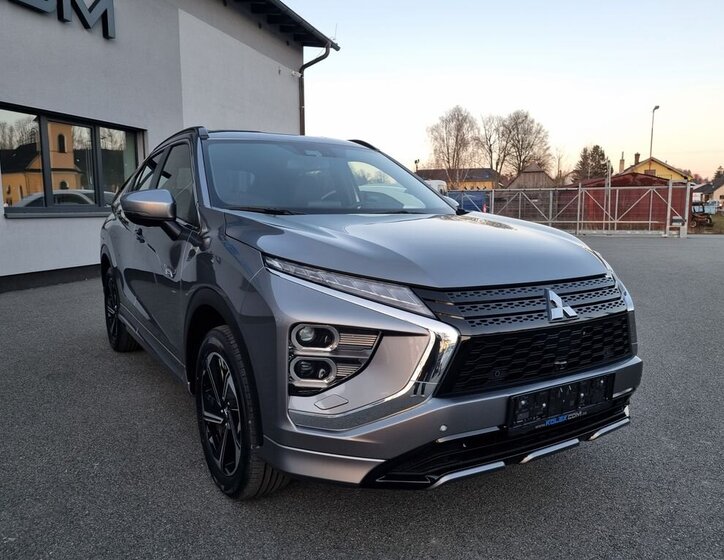 Mitsubishi Ostatní SUV / Terénní 2,4 l 138 kw
