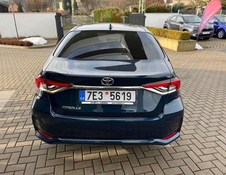Toyota Corolla Sedan 1,5 l 92 kw