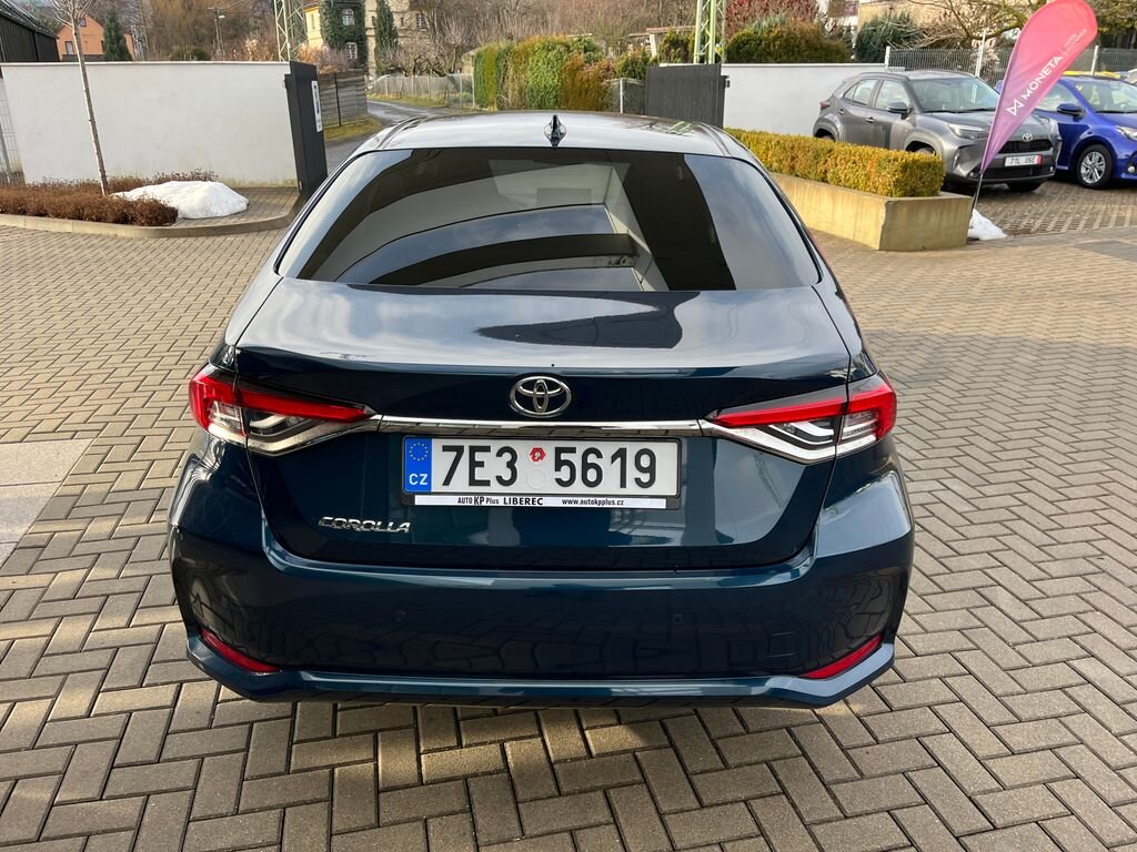 Toyota Corolla Sedan 1,5 l 92 kw