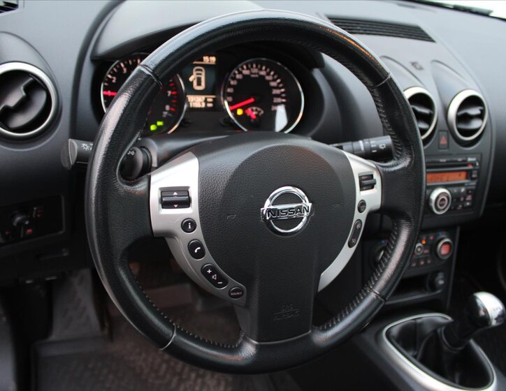 Nissan Qashqai SUV 1,6 l 84 kw