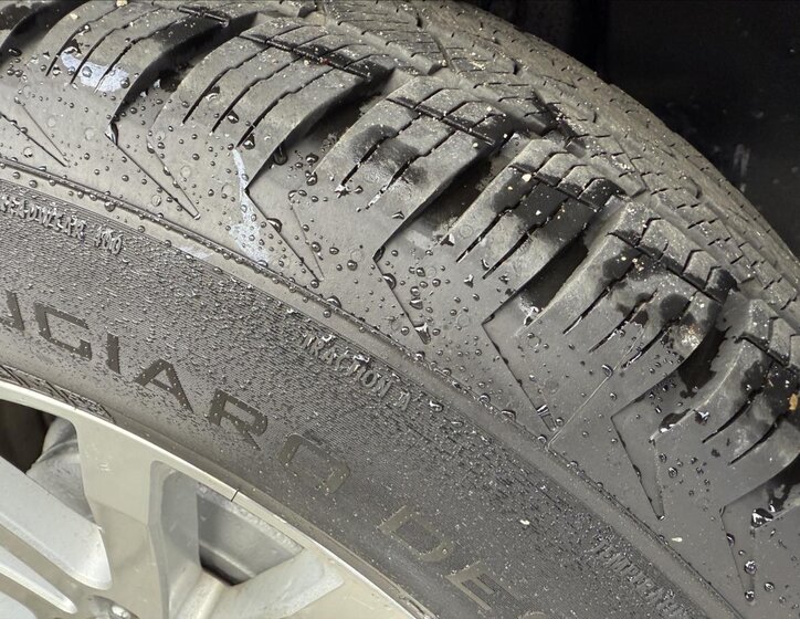 Suzuki Grand Vitara SUV 2,0 l 103 kw