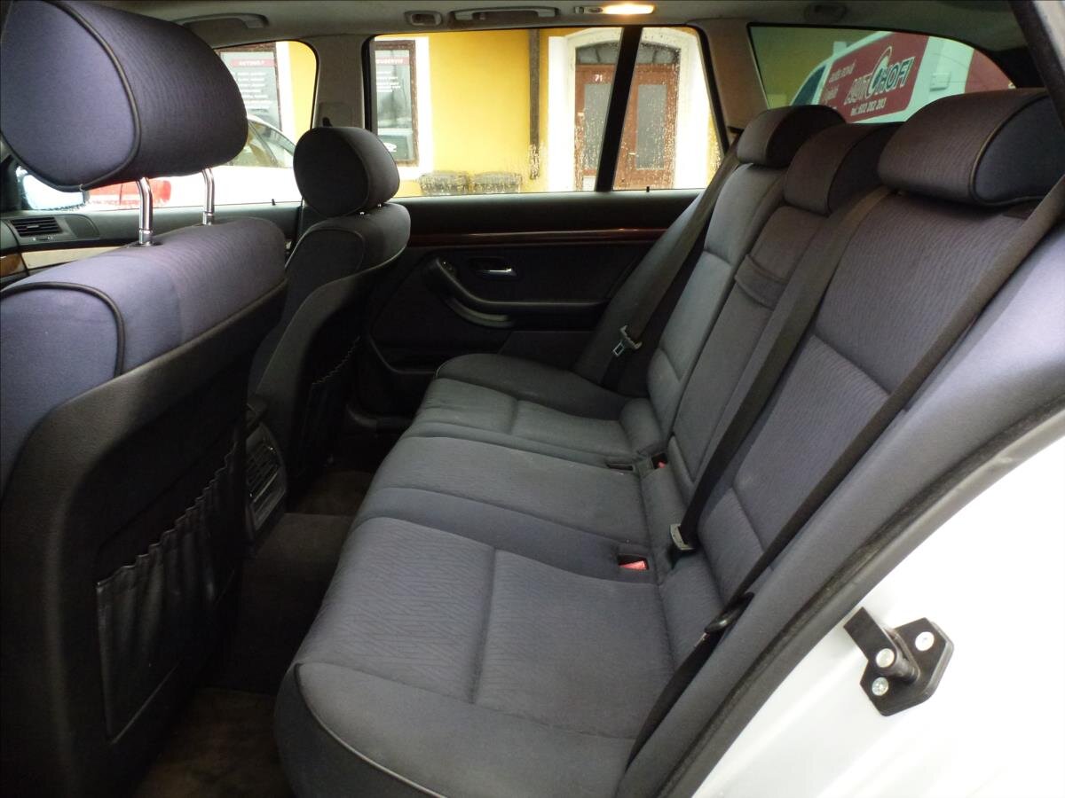 BMW Řada 5 Kombi 2,2 l 125 kw