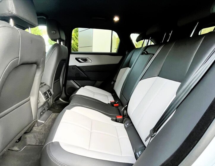 Land Rover Range Rover Velar SUV / Terénní 2,0 l 150 kw