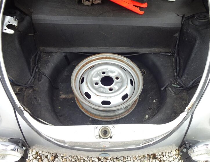 Volkswagen Ostatní Kabriolet 1,2 l 25 kw