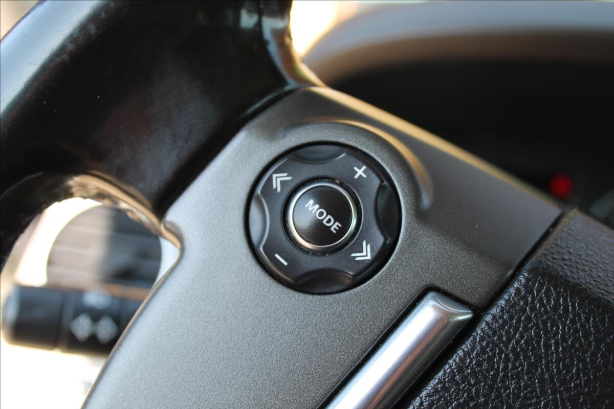 Land Rover Discovery SUV / Terénní 3,0 l 155 kw