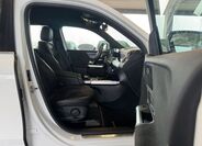 Mercedes-Benz EQB 17