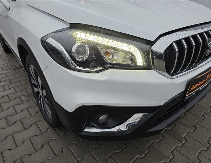 Suzuki SX4 S-Cross 37