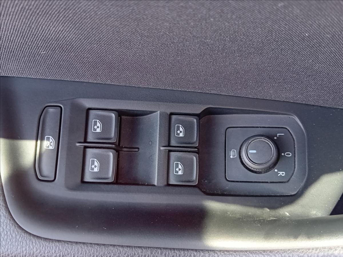 Volkswagen Passat Sedan / Limuzína 1,5 l 110 kw