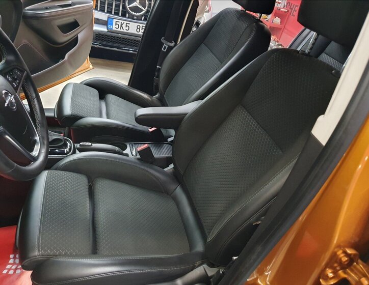 Opel Mokka SUV / Terénní 1,4 l 103 kw