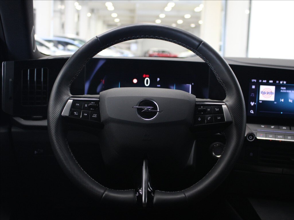 Opel Astra Hatchback 1,2 l 96 kw