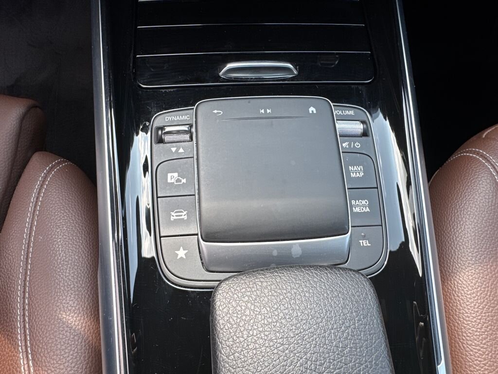 Mercedes-Benz GLB SUV / Terénní 1,3 l 100 kw