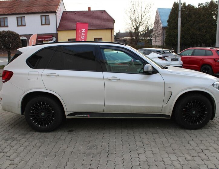 BMW X5 SUV / Terénní 3,0 l 190 kw