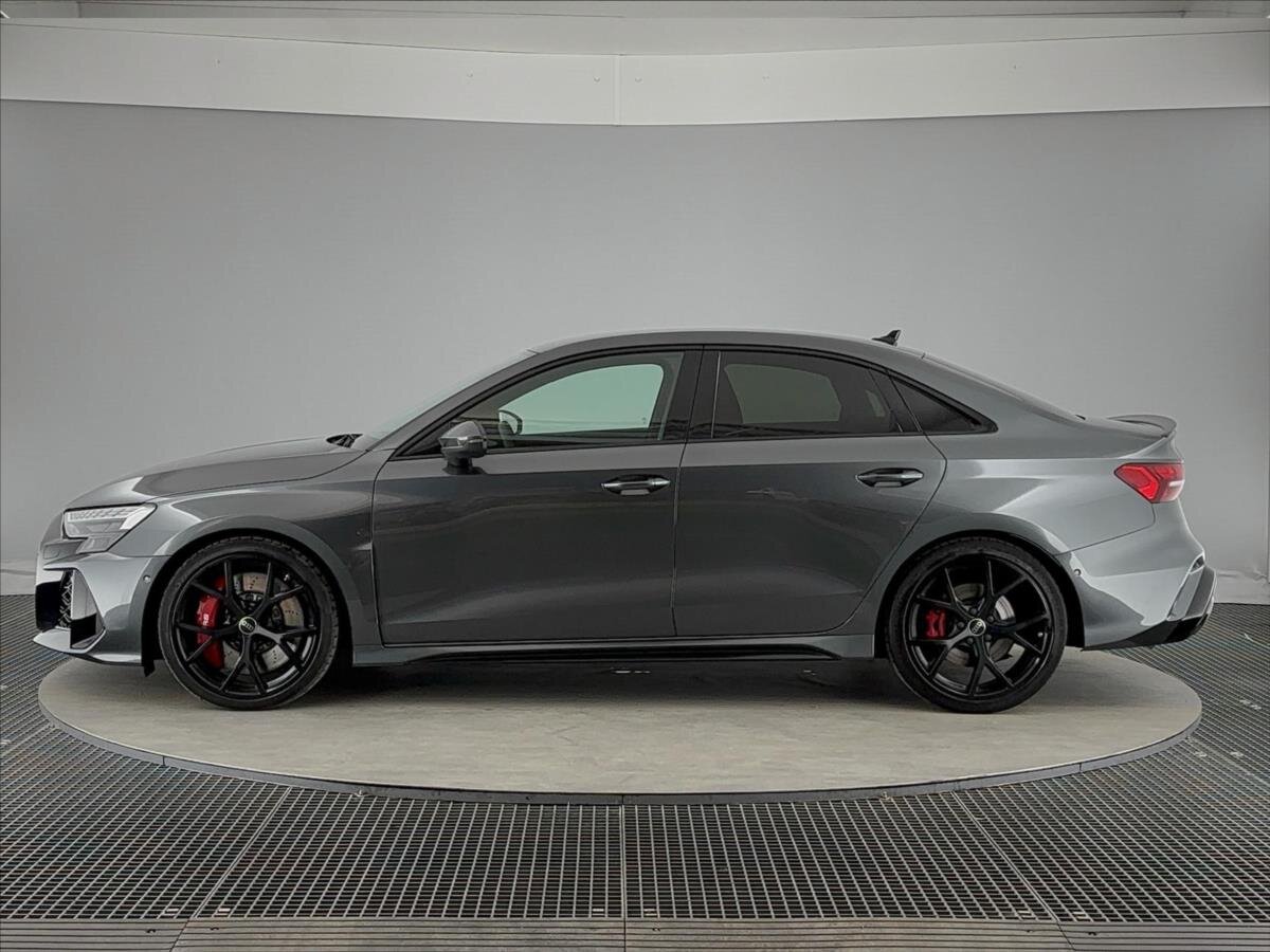 Audi RS 3 Sedan / Limuzína 2,5 l 294 kw