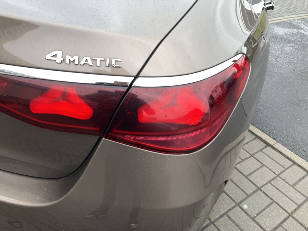 Mercedes-Benz Třídy E Sedan / Limuzína 2,0 l 290 kw