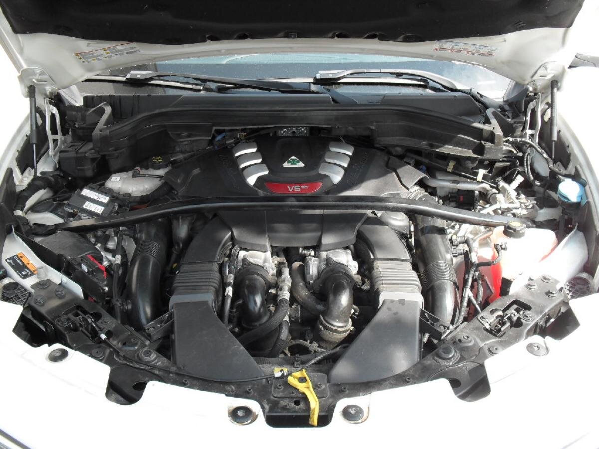 Alfa Romeo Stelvio SUV / Terénní 2,9 l 375 kw