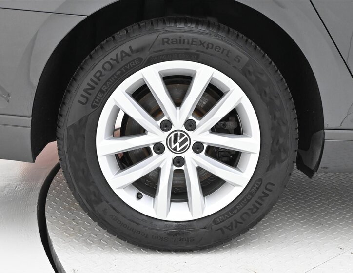 Volkswagen Passat 32