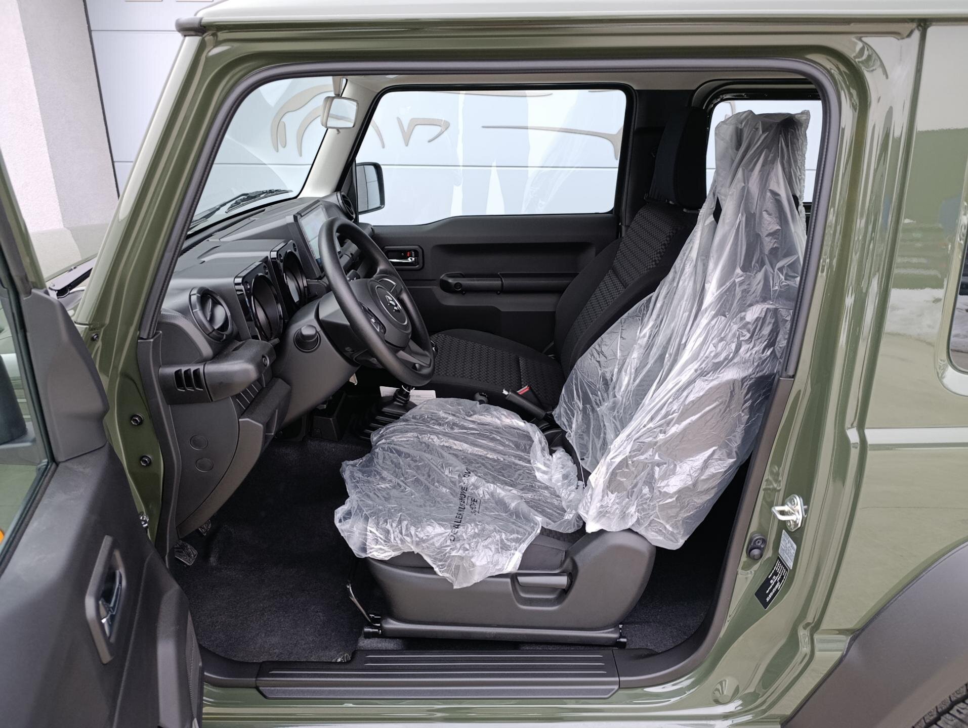 Suzuki Jimny SUV 1,5 l 75 kw