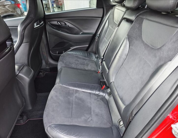 Hyundai i30 Hatchback 2,0 l 206 kw