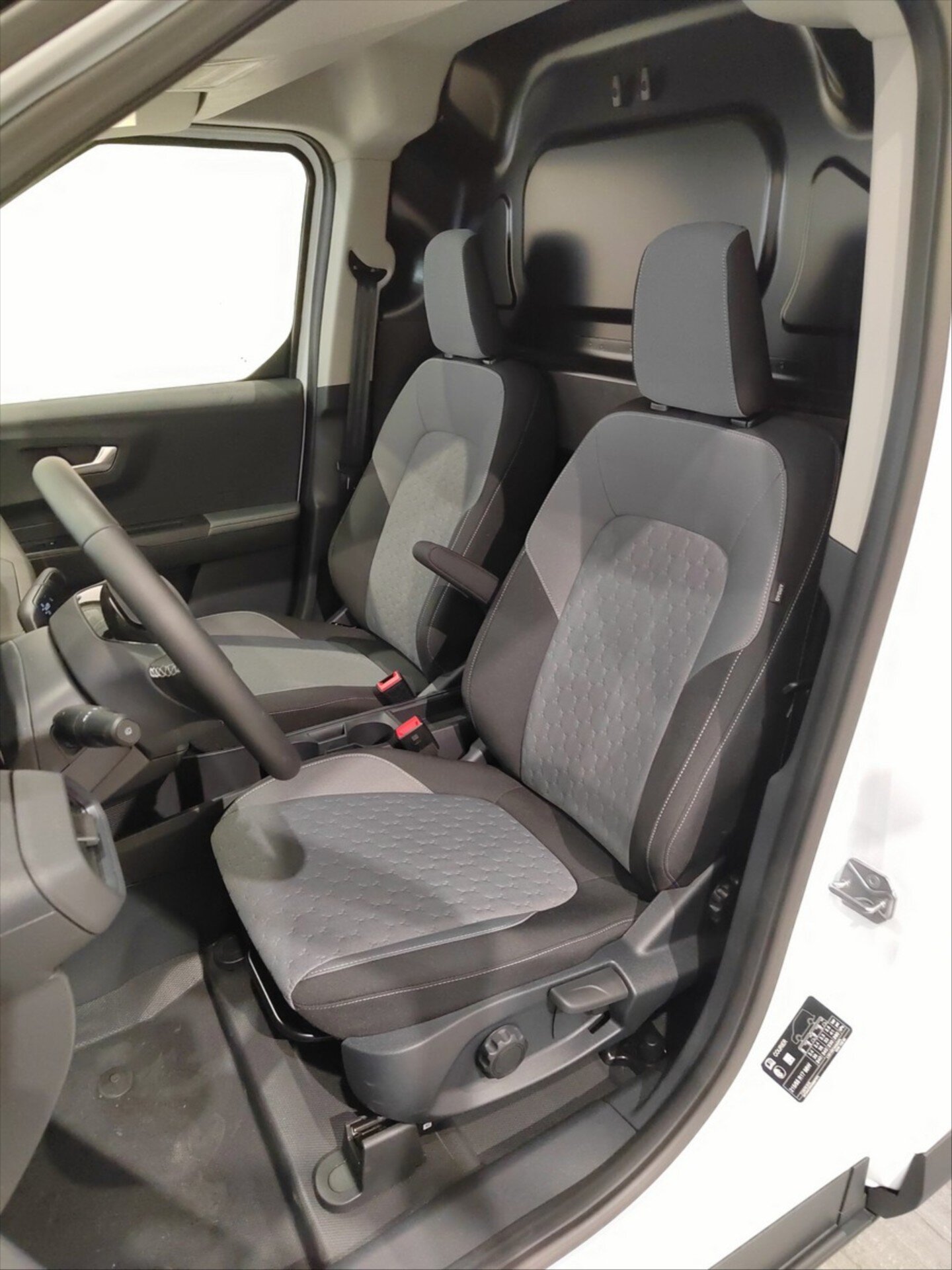 Ford Transit Courier Ostatní 0,0 100 kw