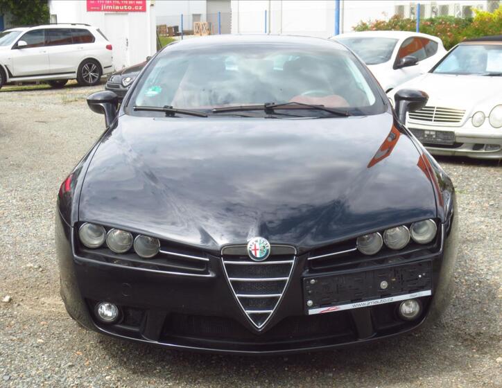 Alfa Romeo Brera 8