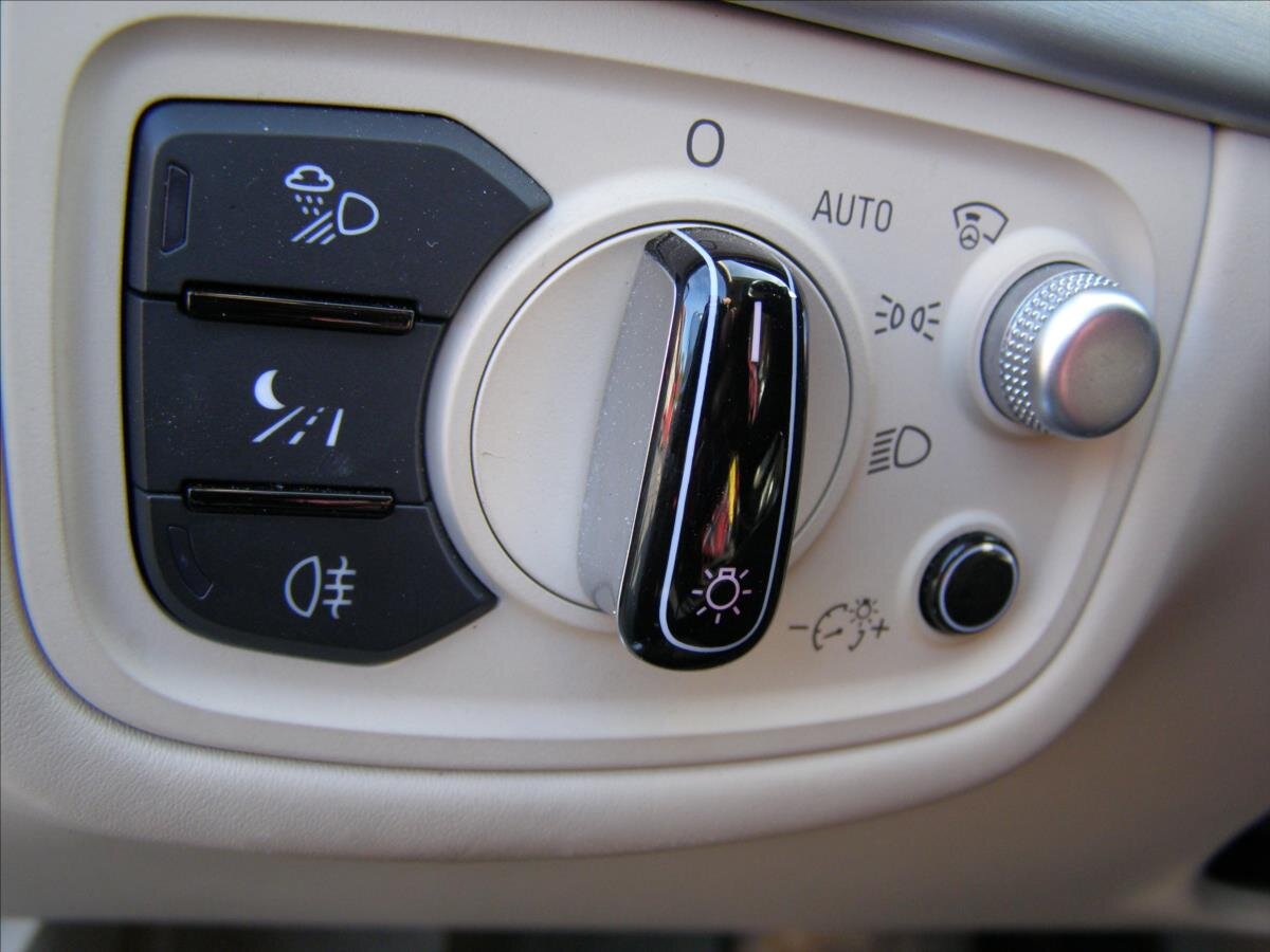 Audi A8 Sedan 6,3 l 368 kw