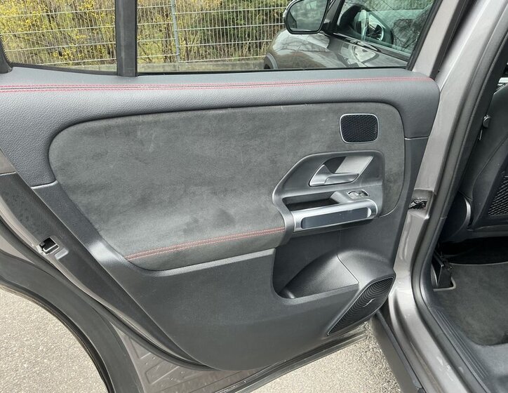 Mercedes-Benz GLB SUV / Terénní 2,0 l 140 kw