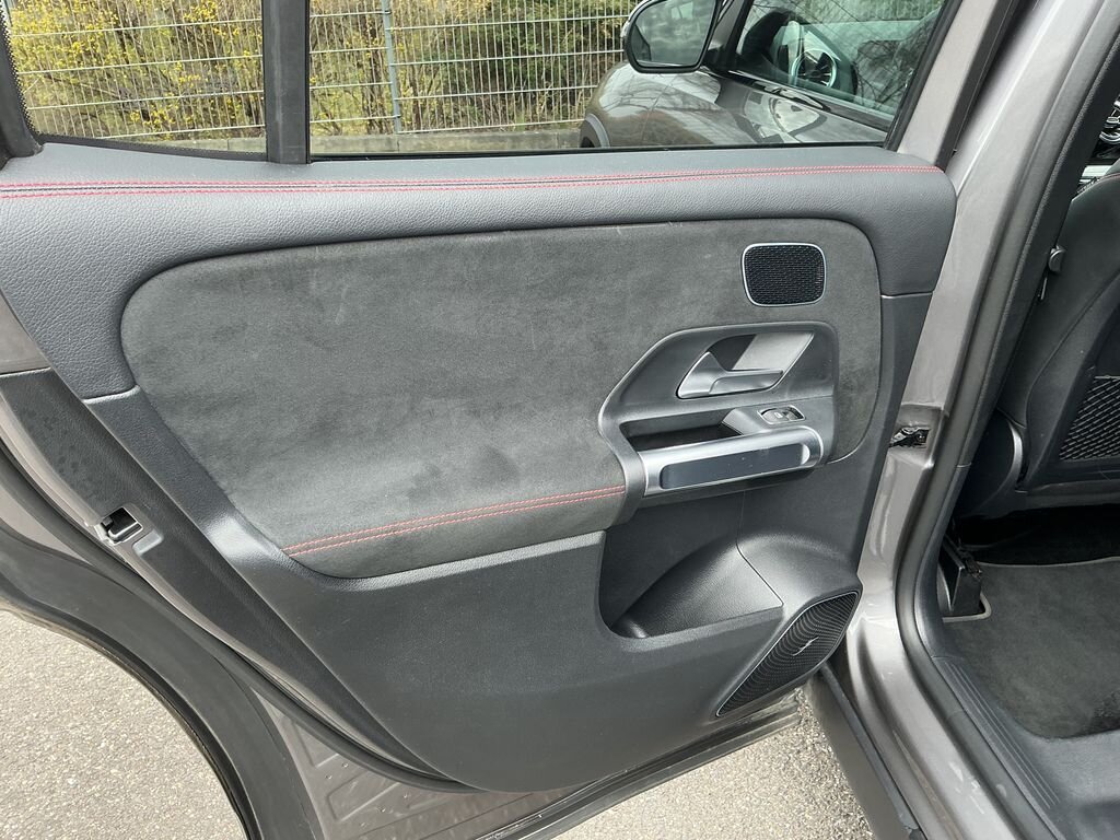 Mercedes-Benz GLB SUV / Terénní 2,0 l 140 kw