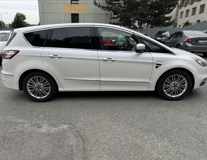 Ford S-MAX 16