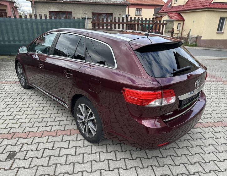 Toyota Avensis Kombi 1,8 l 109 kw