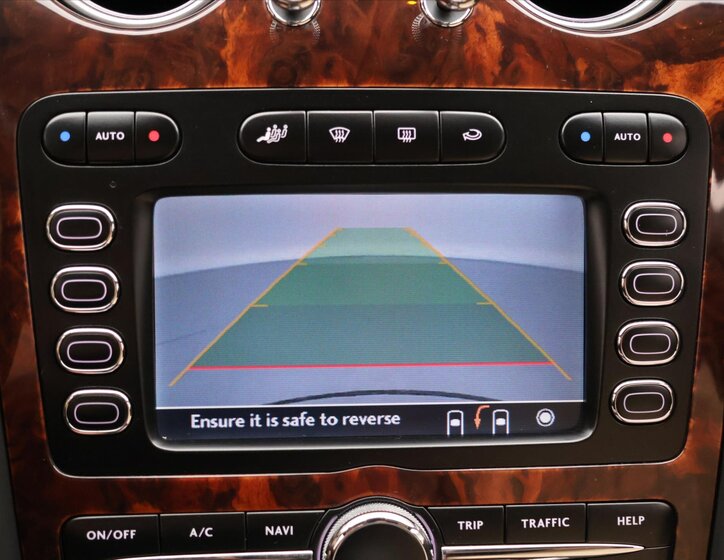 Bentley Continental Flying Spur Sedan 6,0 l 412 kw