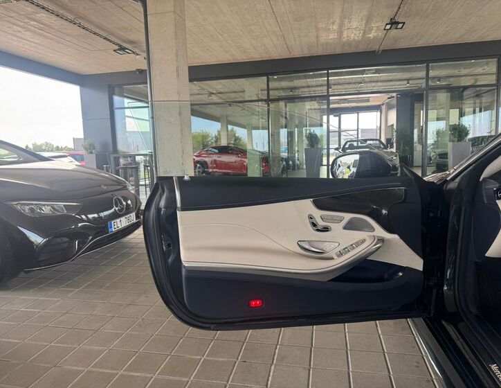 Mercedes-Benz Třídy S 12