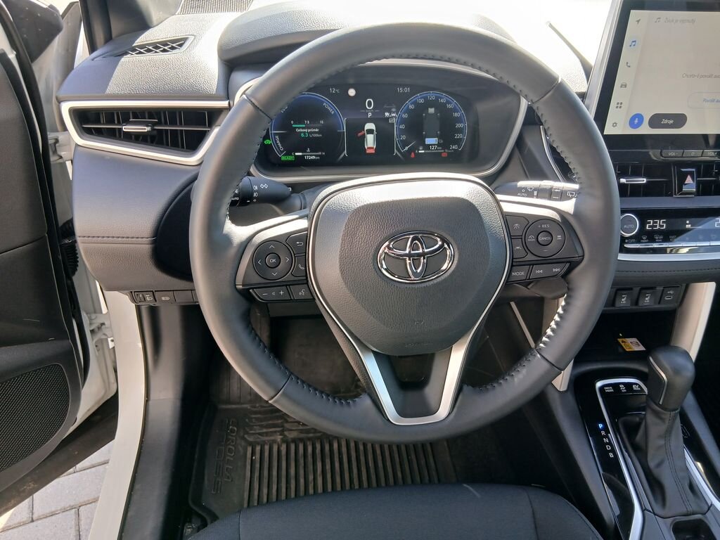 Toyota Corolla Cross SUV / Terénní 2,0 l 112 kw