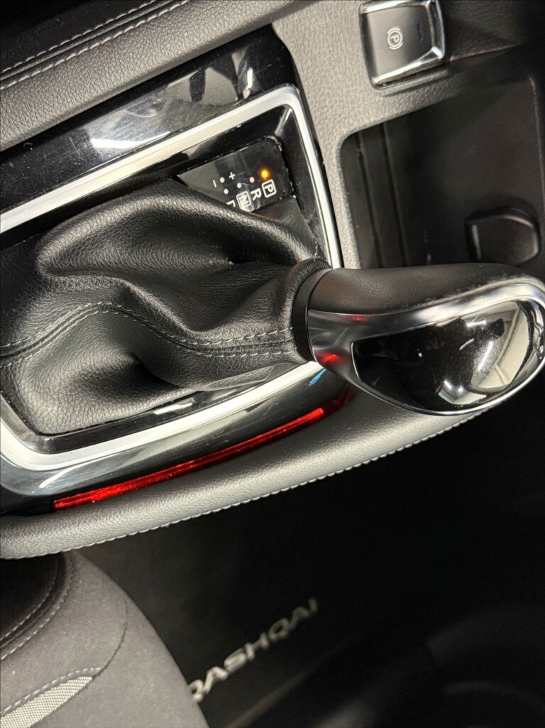 Nissan Qashqai SUV / Terénní 1,2 l 85 kw