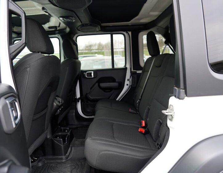 Jeep Wrangler SUV / Terénní 2,1 l 147 kw