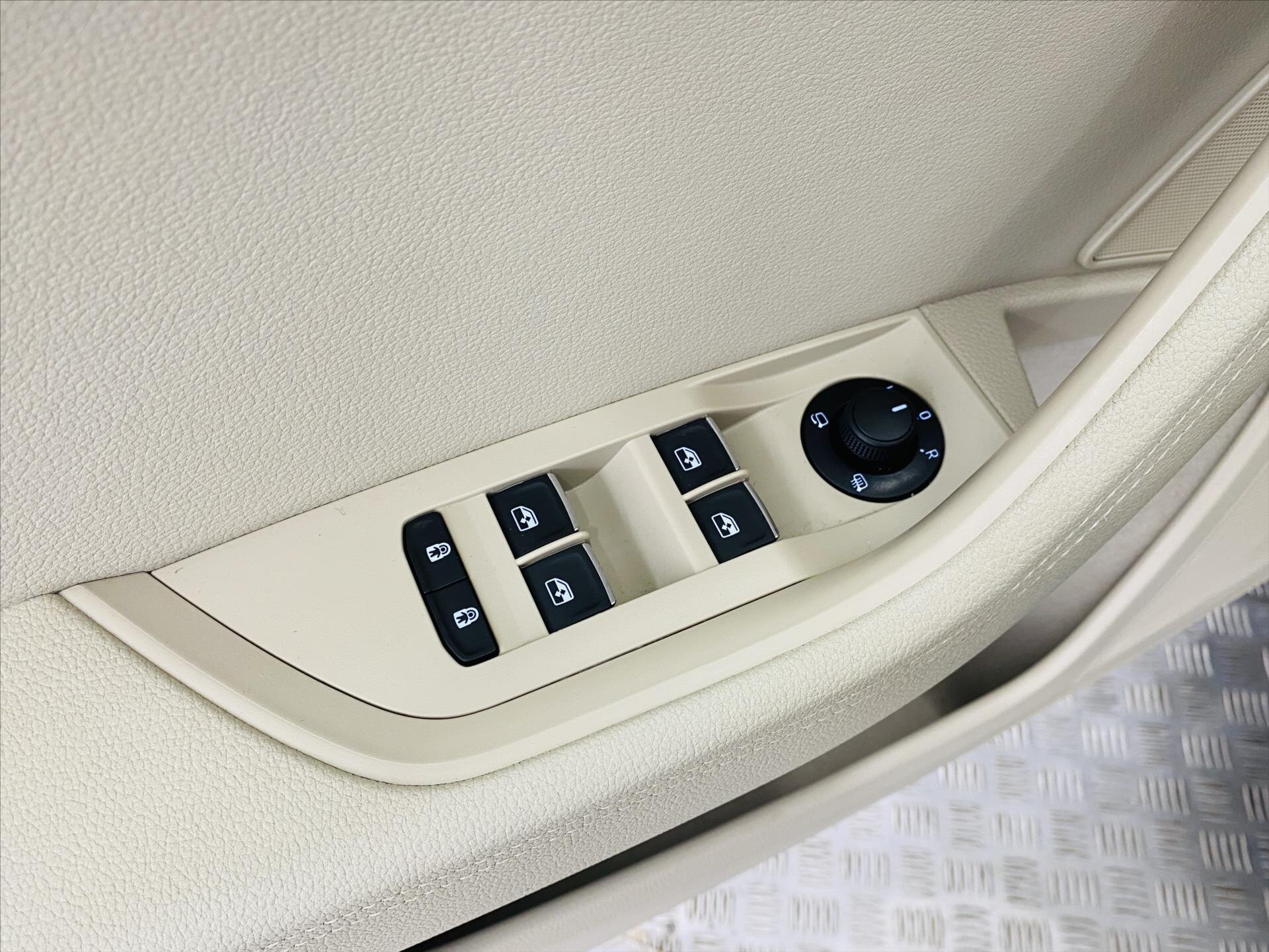 Škoda Superb Liftback 2,0 l 147 kw