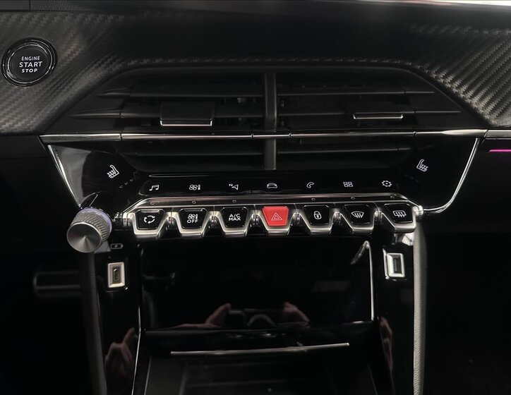 Peugeot 2008 SUV / Terénní 1,2 l 114 kw