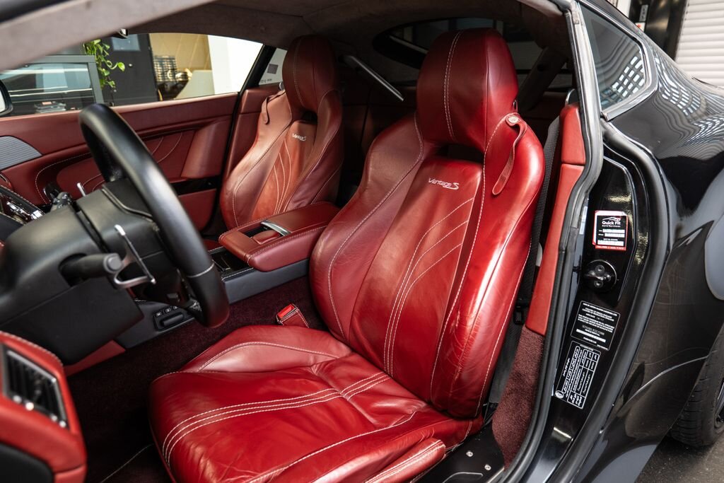 Aston Martin Vantage