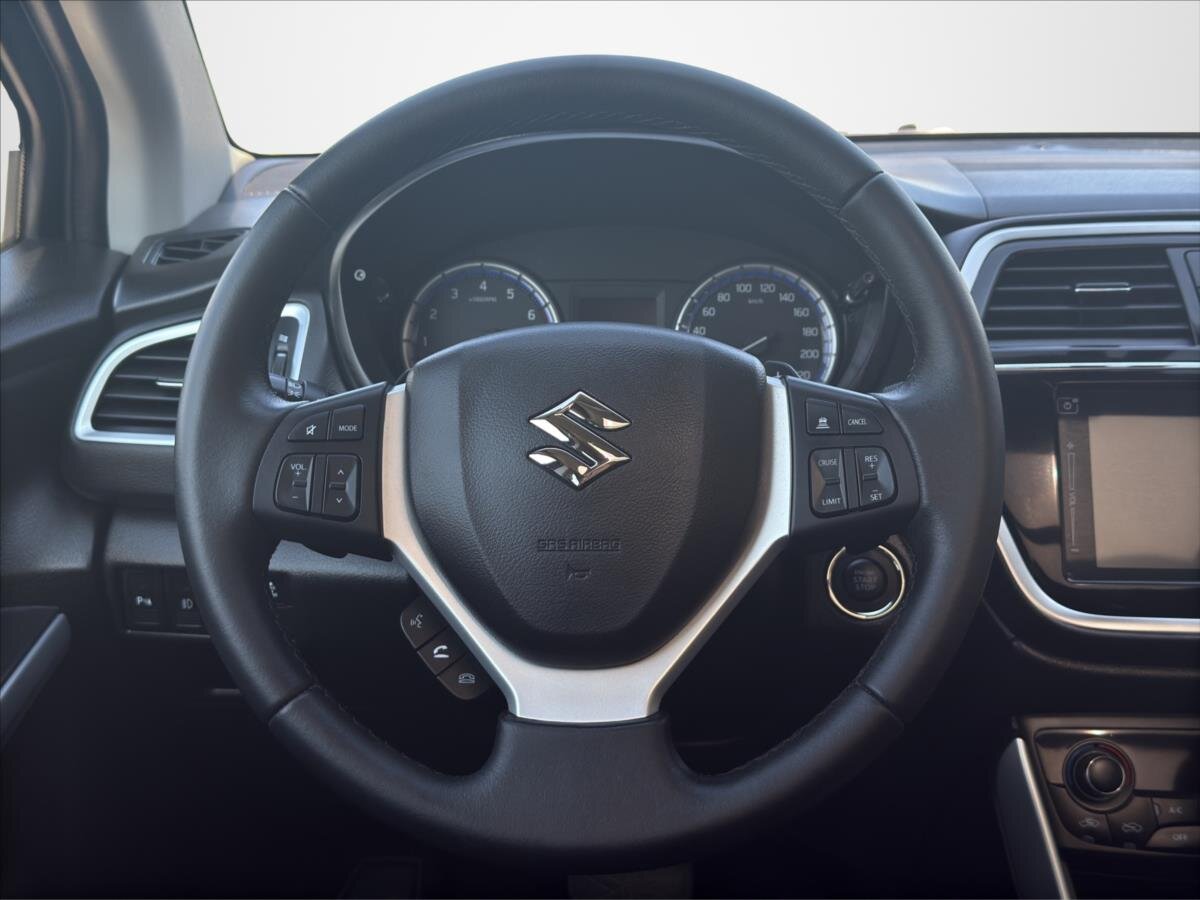 Suzuki SX4 S-Cross SUV / Terénní 1,4 l 103 kw