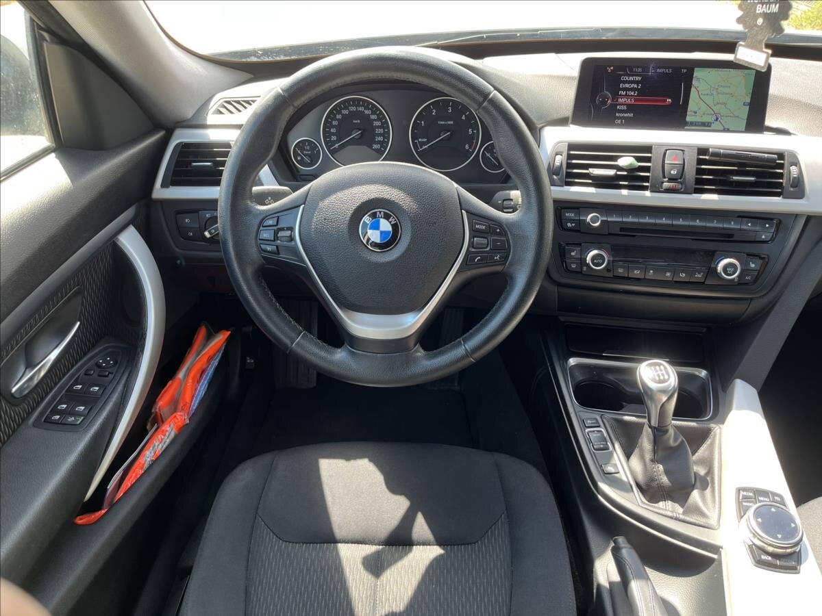 BMW Řada 3 Sedan / Limuzína 2,0 l 135 kw
