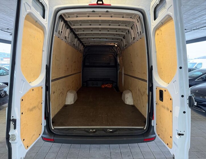 Mercedes-Benz Sprinter 12