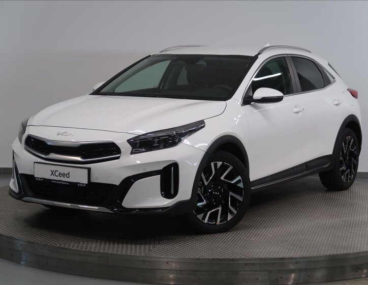 KIA XCeed CUV / Crossover 1,5 l 103 kw