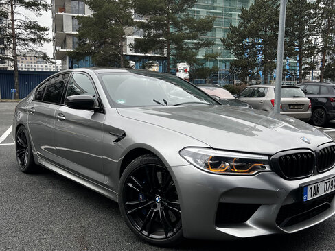BMW M5 Sedan 4,4 l 441 kw