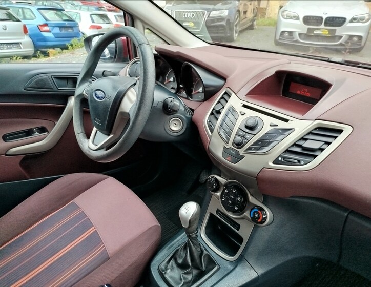 Ford Fiesta 27